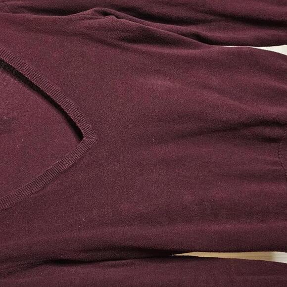 Chic V-Neck Pullover Sweater - Burgundy - Picture 2 of 6